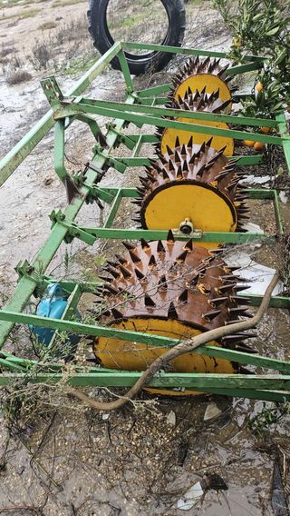 Rulo de pinchos para tractor