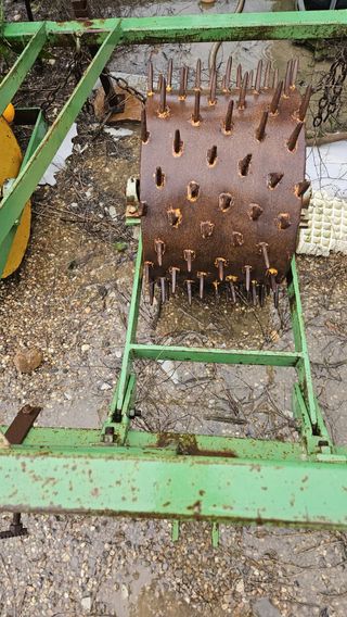 Rulo de pinchos para tractor
