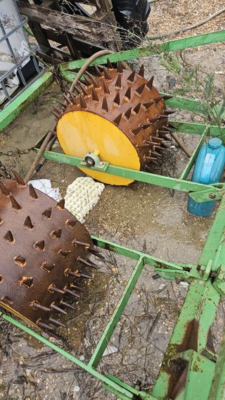 Rulo de pinchos para tractor