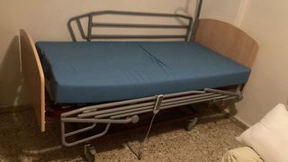Camas articuladas individuales. Buen estado.