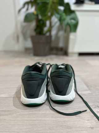 Nike Hustle GT Academy Verde Talla 45