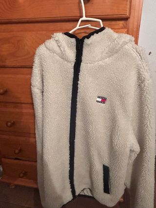 Chaqueta Tommy Jeans Beige Negra