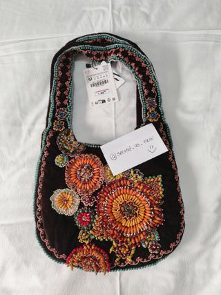 Mala Zara bordada com missangas