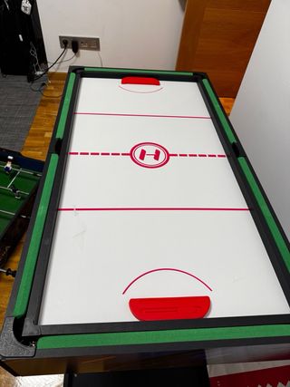 Juego 4 en 1 para niños con todos los accesorios.