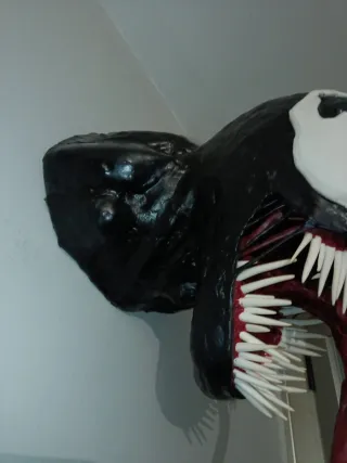 Escultura Venom Spiderman