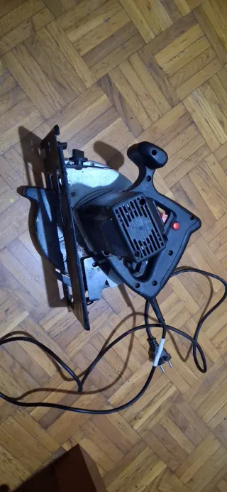 Sierra circular 1200W