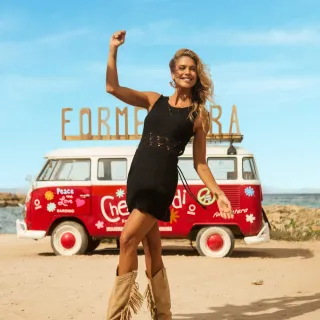 LOCURA HOOOOY! Vestido negro Camaleonica Talla M