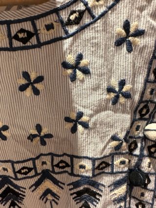 Vestido Zara bordado blanco y azul Talla XS + otro