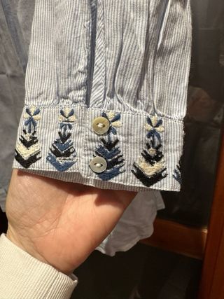 Vestido Zara bordado blanco y azul Talla XS + otro