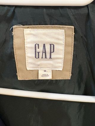Chaqueta GAP impermeable azul