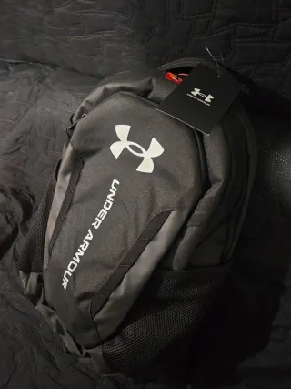 Mochila Under Armour Negra Nueva