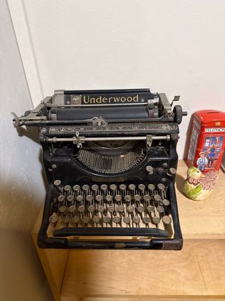 Máquina de escribir Underwood antigua