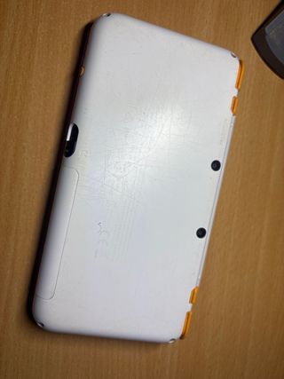 Nintendo New 2DS XL Bianca e Arancione