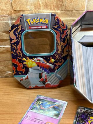 Lotto Carte Pokémon + Contenitore Oltre 300
