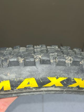 Cubierta Maxxis Minion DHR II