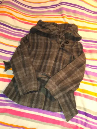 Abrigo Cuadros Zara Talla S como nuevo