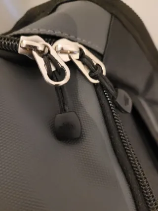 Mochila The North Face Gris Negra