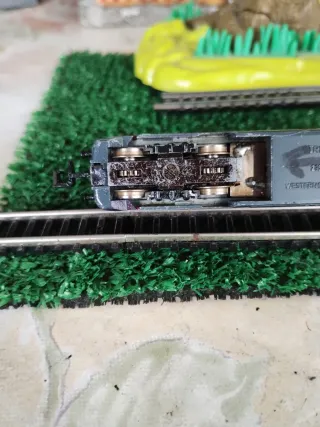 Locomotora Minitrix V 200 137 Escala N