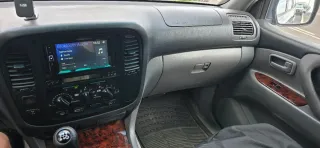 Toyota Land Cruiser 100 2001