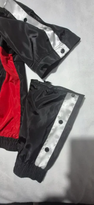 Chaqueta cortavientos BERSHKA desmontable talla L