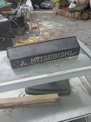 Embellecedor trasero Mitsubishi Pajero