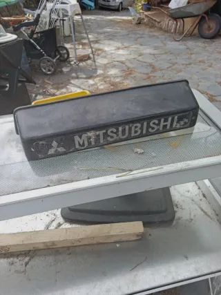 Embellecedor trasero Mitsubishi Pajero