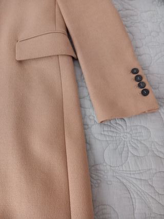 Abrigo con lana manteco Zara