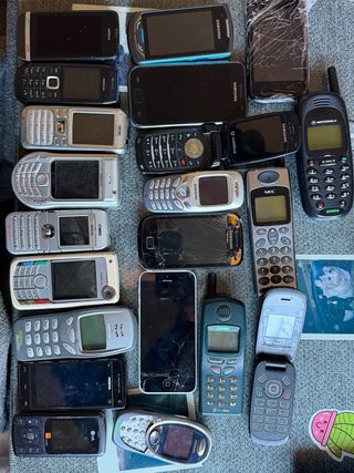Lote de móviles antiguos