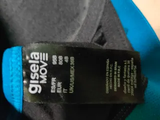 Sujetador deportivo negro con ribete azul