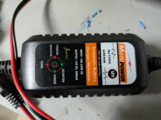 Cargador Mantenedor Batería Moto 12V