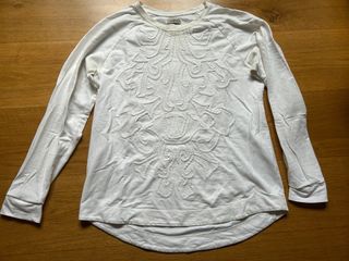 Jersey blanco con bordado