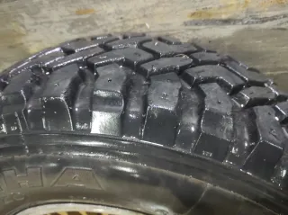 Dos neumáticos 215/80 R15