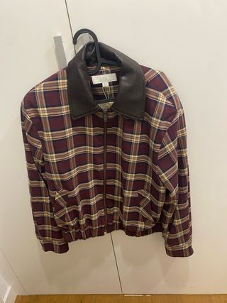 Cazadora bomber Zara cuadros efecto piel