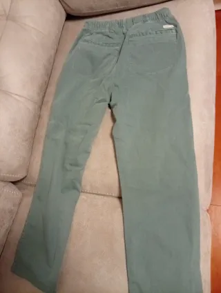 Pantalón verde 11-12 años