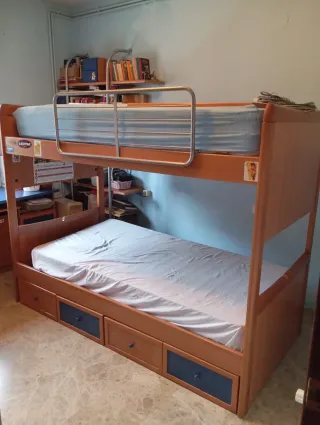 Litera madera con 2 colchones