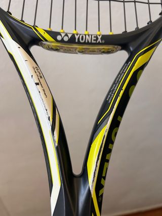 Raqueta Yonex Ezone DR 100