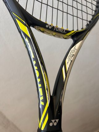 Raqueta Yonex Ezone DR 100