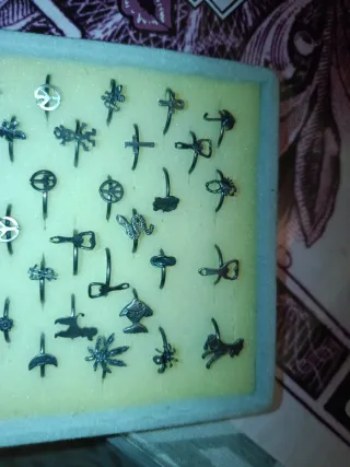 Anillos pequeños de plata