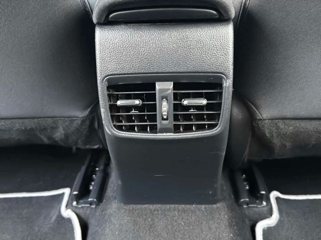 Toyota Corolla 1.8 125H ADVANCE E-CVT SEDAN