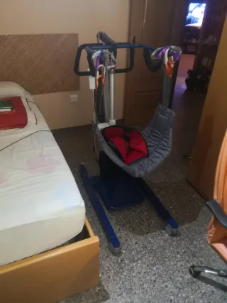 Grúa para movilidad reducida. Contacto 659851562