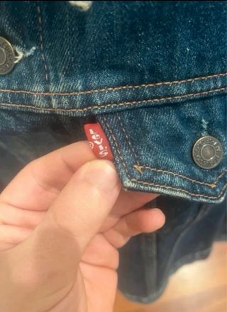 Chaqueta vaquera Levi's,en buen estado para niña