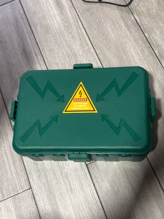 Estuche de seguridad alto voltaje