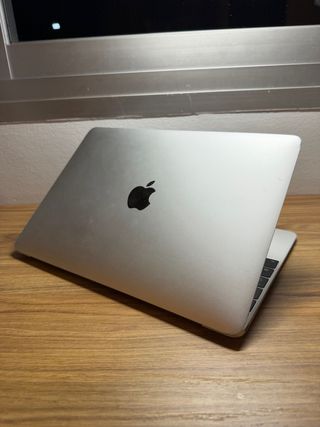 MacBook 12” 2015 8GB RAM 512GB SSD