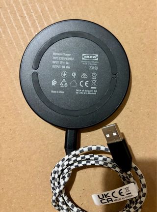 Base de Carga Ikea Negra