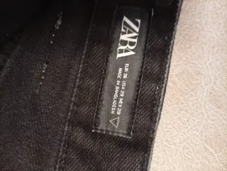 Pantalón vaquero negro