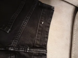 Pantalón vaquero negro
