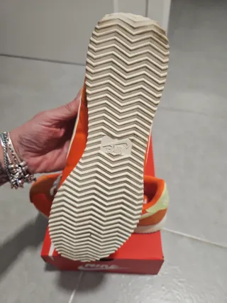 Nike Cortez Naranja y Beige