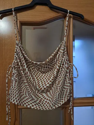 Top estampado lunares marrón y blanco