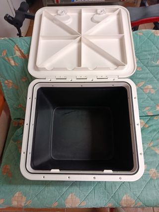 Cajón hermético para barco