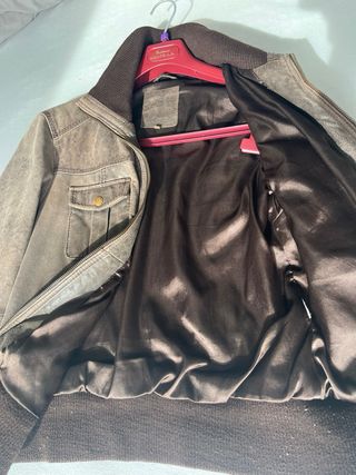 Cazadora de piel auténtica de color marrón